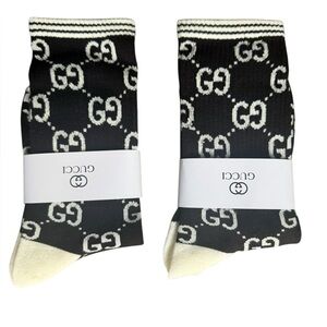 NWT 2 Pair Gucci Outlet Women’s Black and Cream Logo Socks